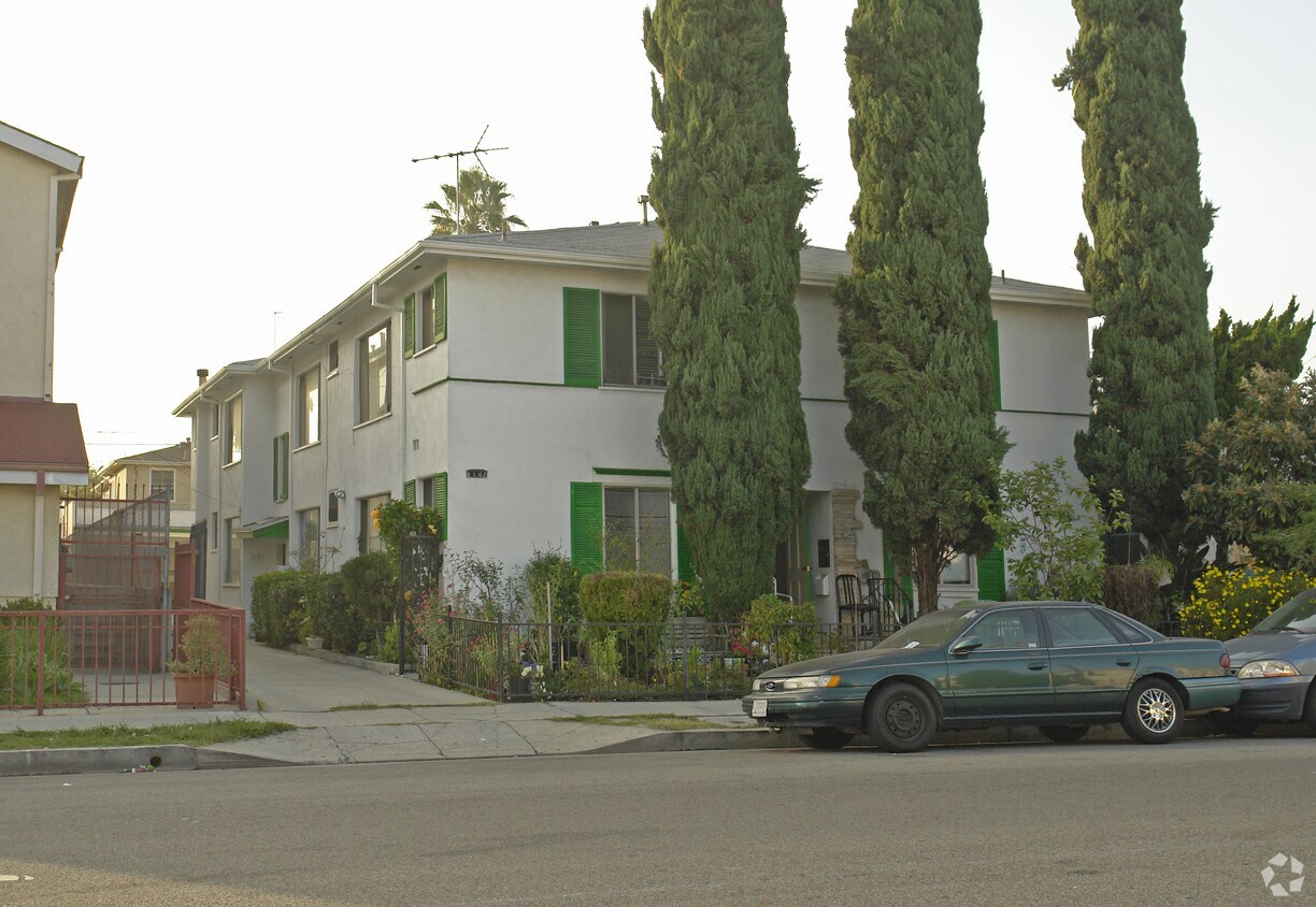 Primary Photo - 1147 N Bronson Ave