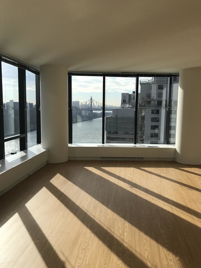Building Photo - 525 East 72nd Street