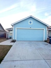 Building Photo - 9201 Red Fox Trl