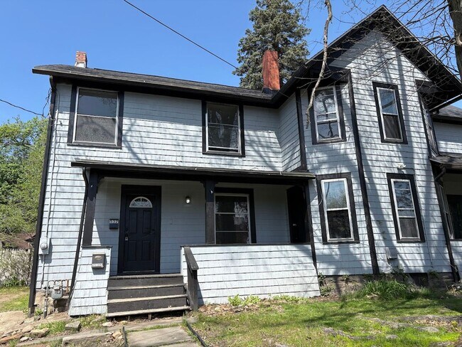 Building Photo - 532 Crosby St
