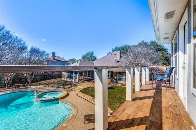 Foto principal - 10030 Woodlake Dr
