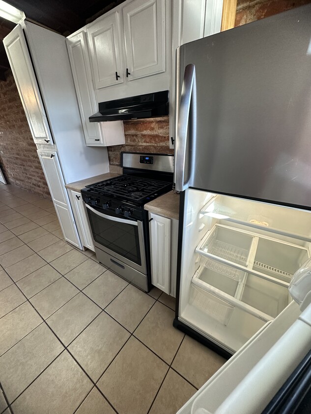 Primary Photo - 174 W Borrego St