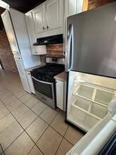 Building Photo - 174 W Borrego St