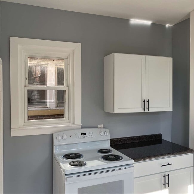 Foto del edificio - 1341 E Long St