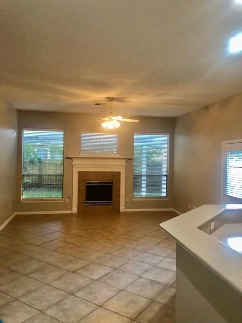 Foto del edificio - 10210 Cherry Laurel Ln