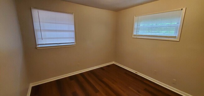 Foto del edificio - 3 bedroom 1 Bathroom House