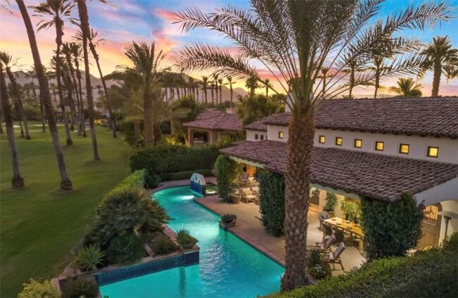 Foto del edificio - 56145 Village Dr