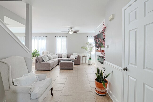 Foto del edificio - 1854 S Fallbrook Dr