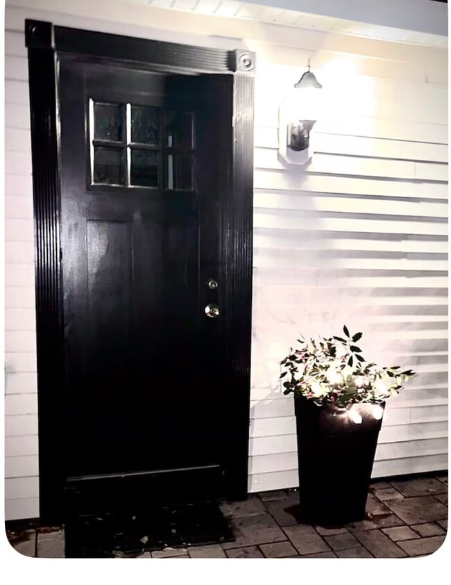 Foto del edificio - 686 Morford Ave