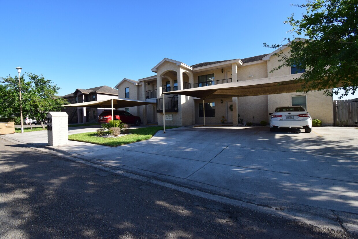 1402 W Carmen Ave Unit 3, Edinburg, TX 78541 Apartments in Edinburg
