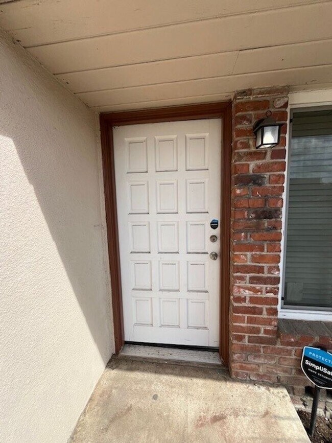 Foto del edificio - Coming Soon!