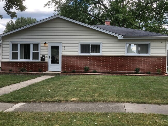 Building Photo - 51 N Fairlawn Ave