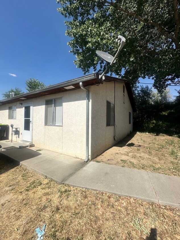 Primary Photo - 1406 Saiz Ln