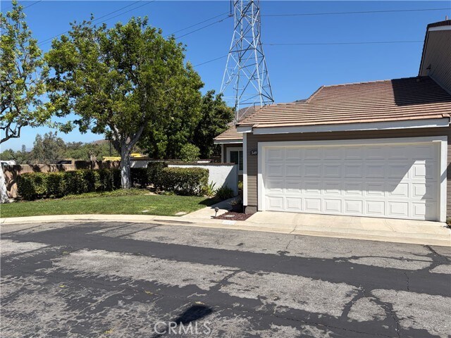 Building Photo - 549 Canyon Hill Rd