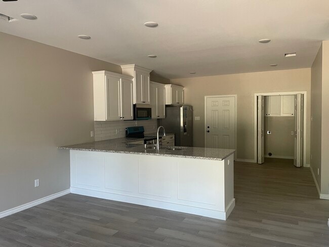Foto del edificio - 14527 County Rd 1227