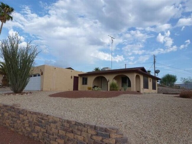 Foto del edificio - PRICE DROP! Move in special! 1/2 off first...