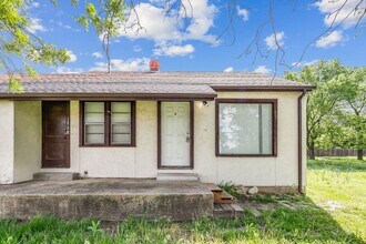 Building Photo - 1728 N Hillside St