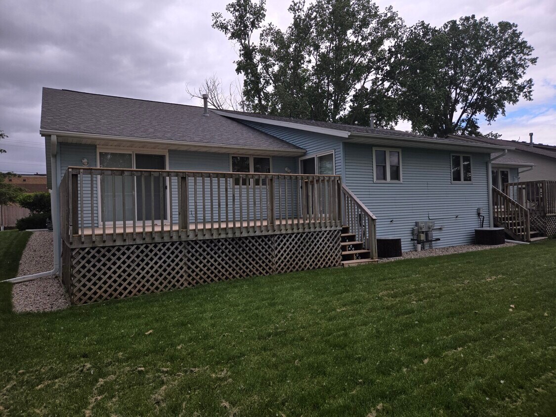 Building Photo - 1297 Brookwood Dr