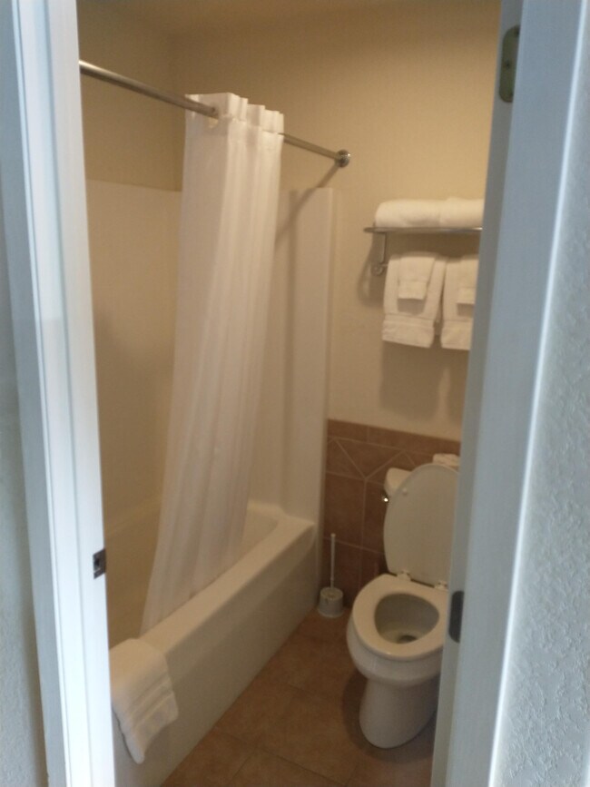 N4848 Hwy 253 Unit 1, Spooner, WI 54801 Room for Rent in Spooner, WI