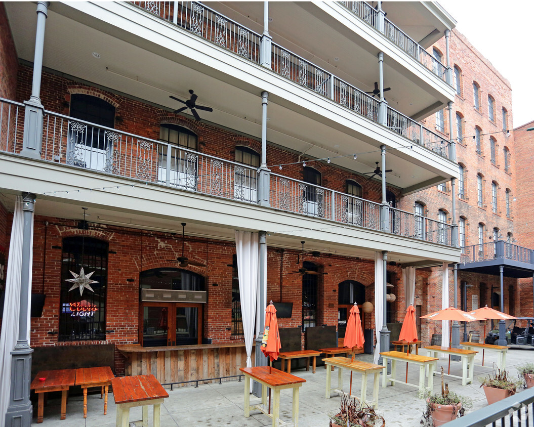 Building Photo - Flats at Alley Station