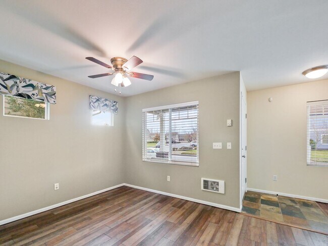 Building Photo - MOVE IN READY NOW! 3 Bedroom, 2.25 bath to...