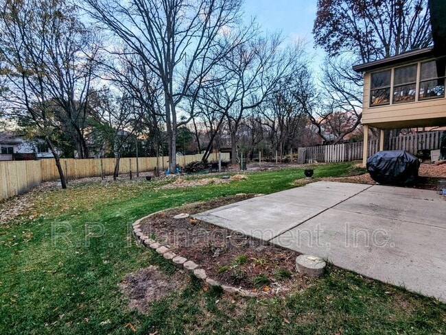Building Photo - 11884 Evergreen Cir NW