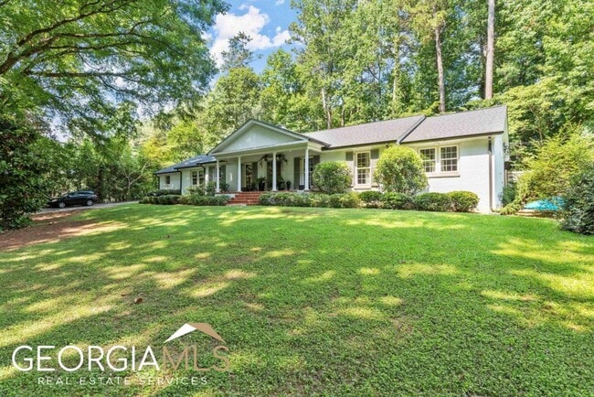 Building Photo - 5680 Lake Forrest Dr NW