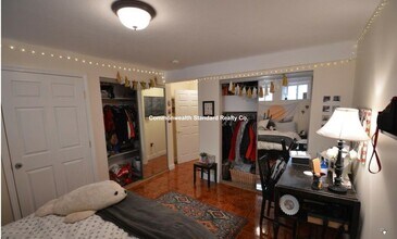 Building Photo - 94 Pleasant St