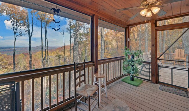 Building Photo - 636 Enchanting Cir