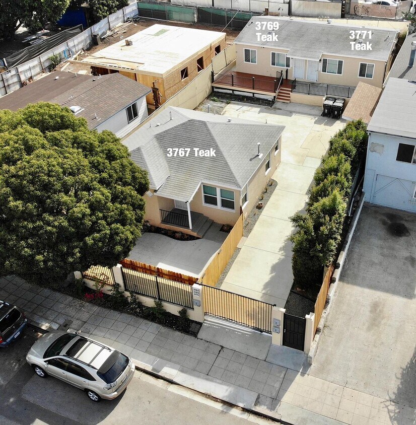 Primary Photo - 3771 Teak St