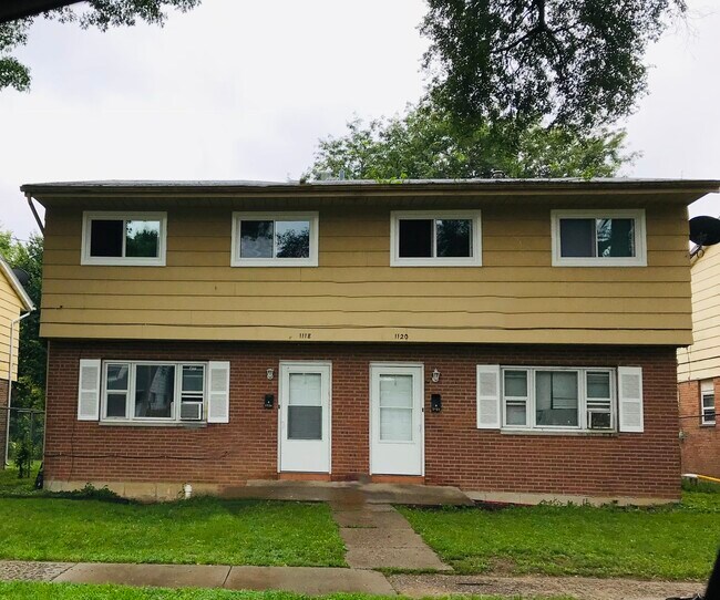 Frente - 1118 Lincoln Avenue