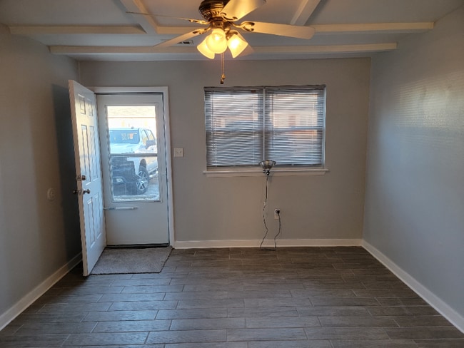 Building Photo - 647 Walden Ct