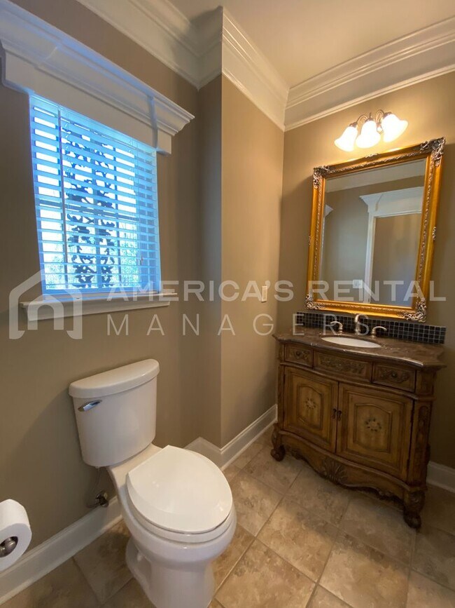 Foto del edificio - 4230 Lochshire Ln