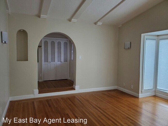 Building Photo - 4 br, 2 bath House - 5204 MacDonald Avenue