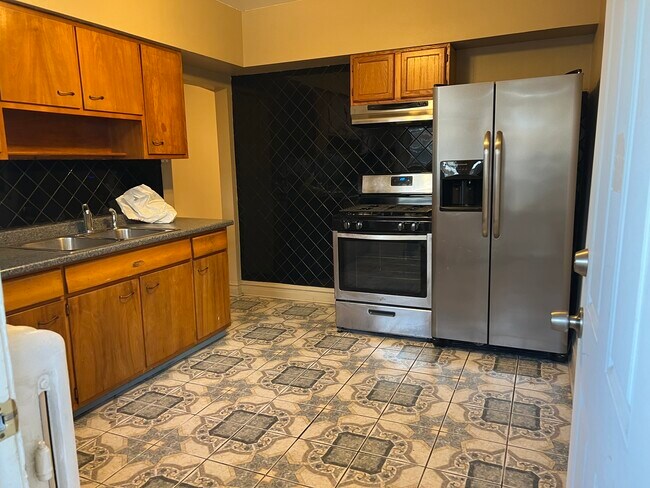 Foto del edificio - 3750 W Giddings St