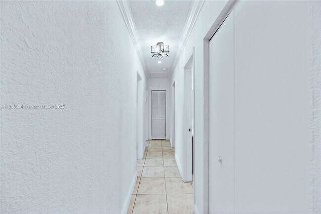 Foto del edificio - 3230 NW 171 Terrace