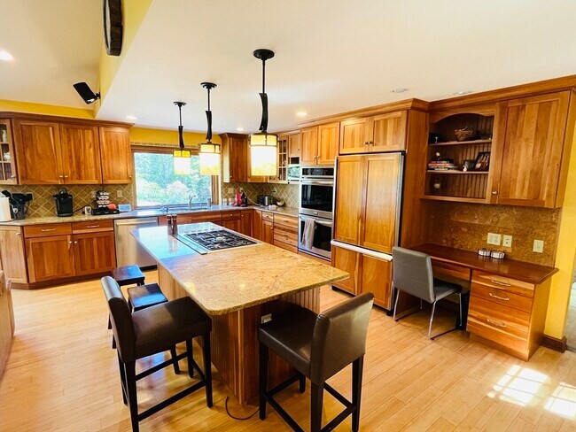Foto del edificio - 537 Lowell St