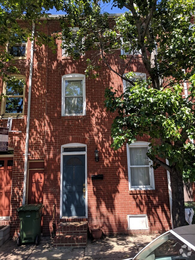 Building Photo - 2306 Cambridge St