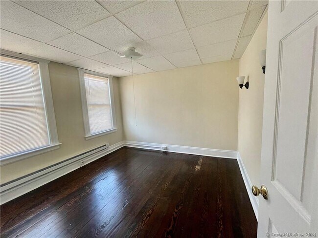 Foto del edificio - 68 Englewood Ave