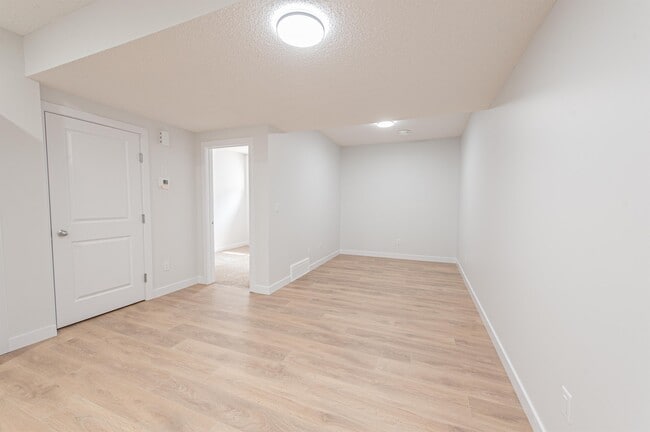 Building Photo - 1437 Cherniak Way SW