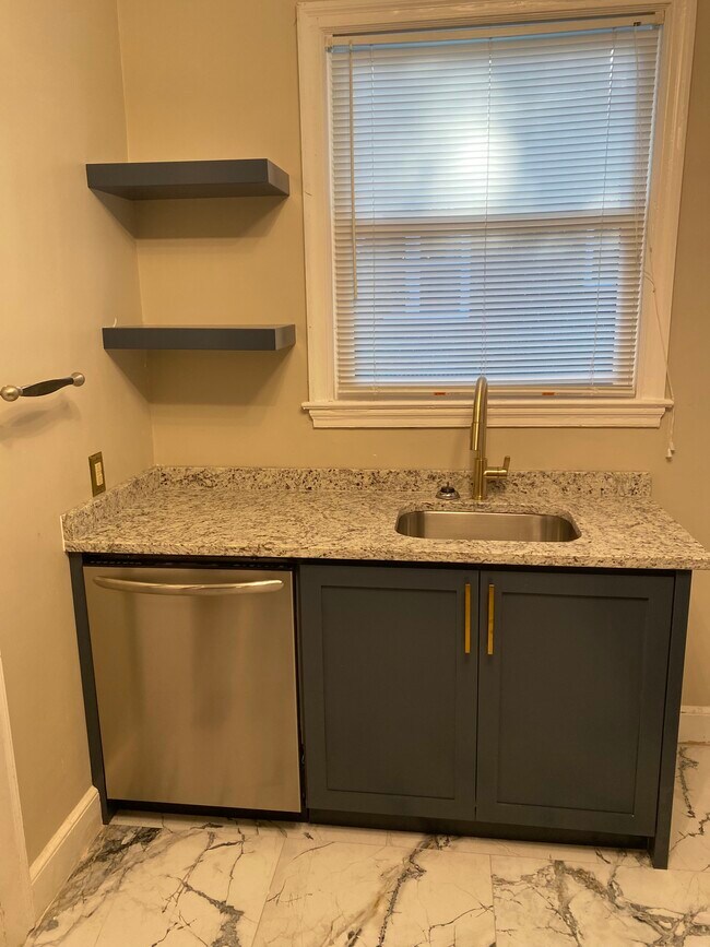 Dishwasher - 3727 Duncan St