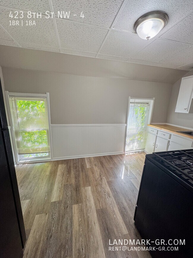 Foto del edificio - 423 8th St NW