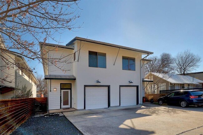 Building Photo - 2209 Thornton Rd
