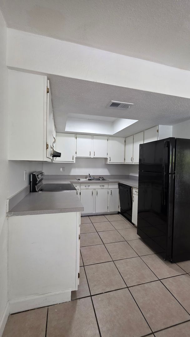 Foto del edificio - 1140 S Ridgewood Ave