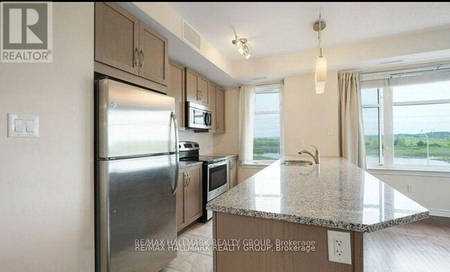 Building Photo - 180 Guelph Private