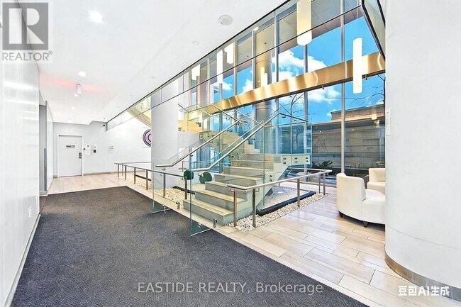 Building Photo - 70 Forest Manor Rd