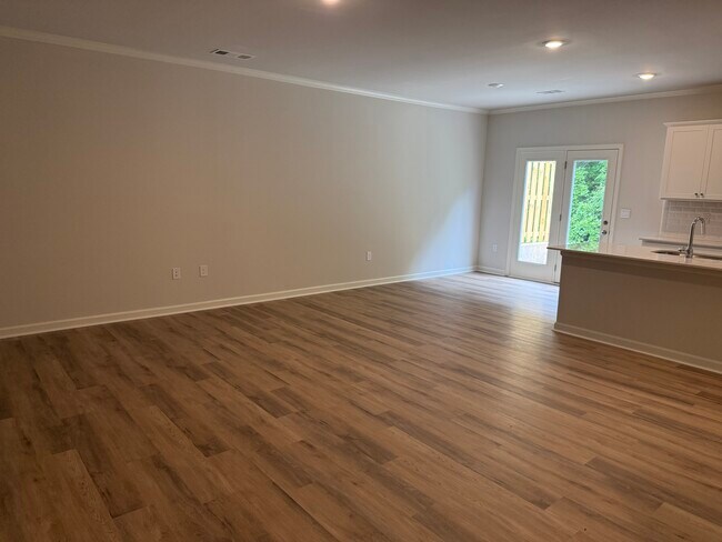 Foto del edificio - 6661 Parsons St