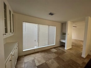 Building Photo - 15115 Corona Del Mar Dr