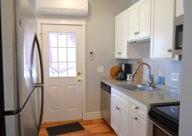 Foto del edificio - Winter Rental: Pirate's Cove (Pet-friendly!)