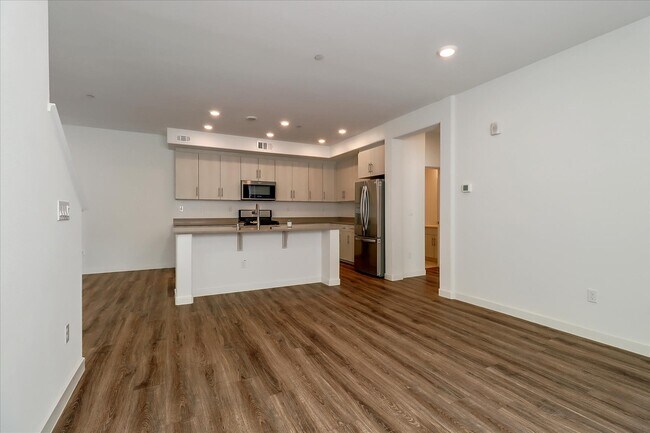 Building Photo - 1855 Dobbin Dr